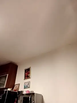 EmilyJenner online show from March 12, 1:39 pm