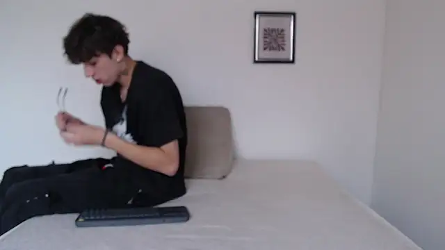 Dio  morningstar online show from February 25, 1:32 pm