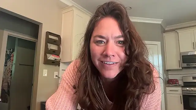 Snapshot of bendlikebecks chatting on May 5, 1:19 pm bendlikebecks online show from May 5, 1:19 pm