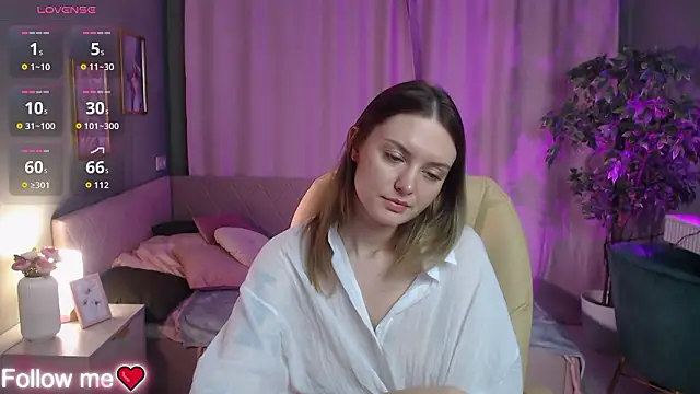 Ursula Andres online show from March 16, 1:11 am