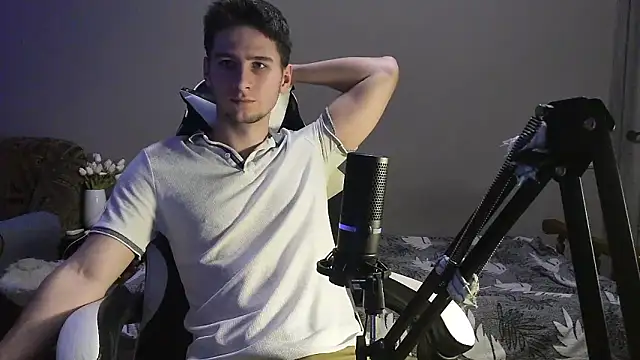 Snapshot of 6thfingq chatting on November 19, 3:23 pm 6thfingq online show from November 19, 3:23 pm