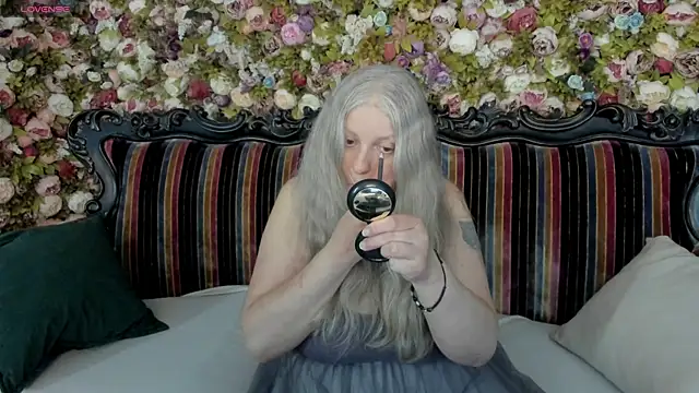 Snapshot of mariabelladonna chatting on July 12, 10:01 pm mariabelladonna online show from July 12, 10:01 pm