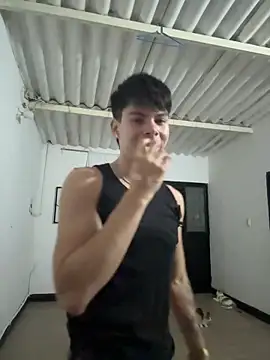 Snapshot of Handsome_boys69 chatting on May 8, 3:45 am Handsome boys69 online show from May 8, 3:45 am