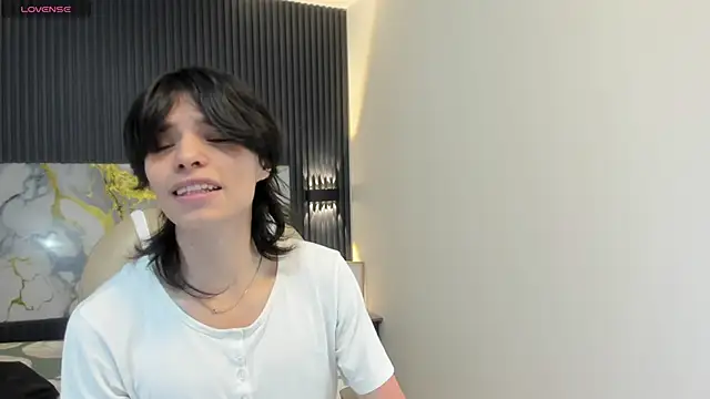 Snapshot of Sylasfrost chatting on November 19, 7:36 pm Sylasfrost online show from November 19, 7:36 pm