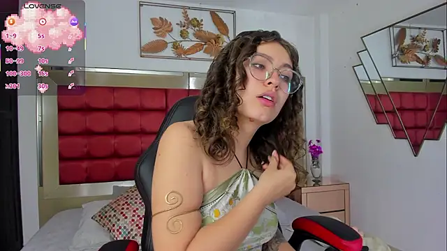 MarieTaylor  online show from February 4, 6:14 pm