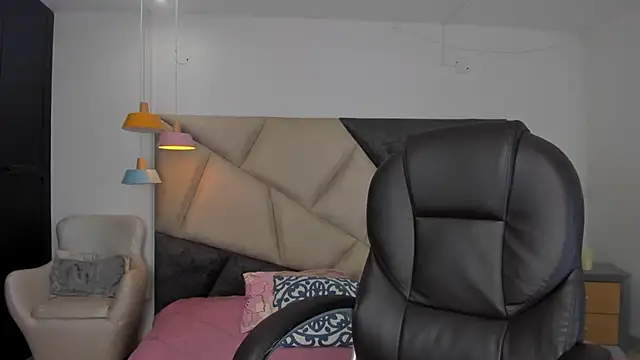 MarieTaylor  online show from February 25, 6:28 pm