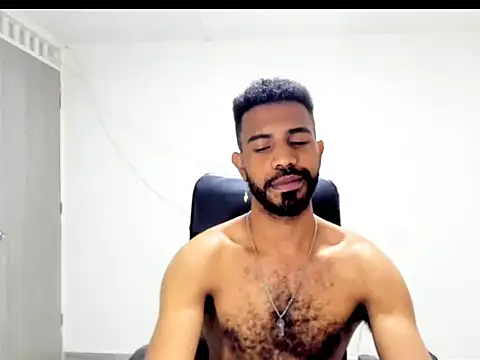 Snapshot of alberthot11 chatting on April 7, 1:44 pm alberthot11 online show from April 7, 1:44 pm