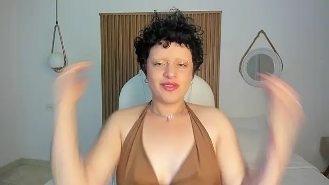 Alaska deluxe online show from April 13, 10:59 pm