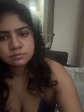 Snapshot of TiaBella_ chatting on February 23, 9:45 pm TiaBella online show from February 23, 9:45 pm