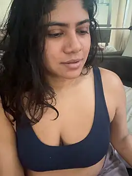 Snapshot of TiaBella_ chatting on February 27, 4:07 pm TiaBella online show from February 27, 4:07 pm