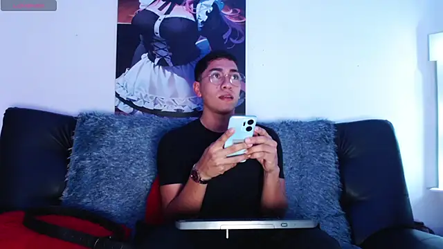 Snapshot of ATLASVANDRAKE chatting on November 20, 8:19 pm ATLASVANDRAKE online show from November 20, 8:19 pm