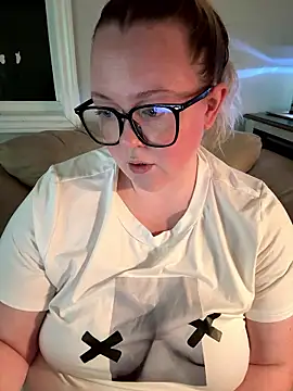 Snapshot of Kennaknox chatting on January 13, 2:39 am Kennaknox online show from January 13, 2:39 am