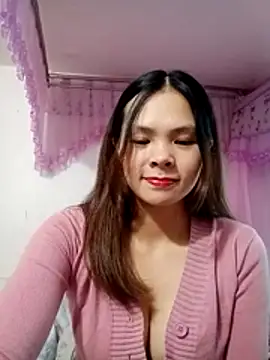 quynhquynh  online show from January 18, 2:04 am