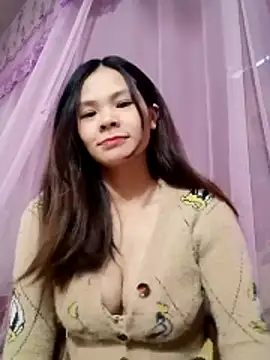 quynhquynh  online show from February 3, 12:20 am