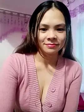 quynhquynh  online show from February 27, 1:38 am