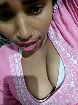 Hott myraa online show from December 3, 3:10 pm