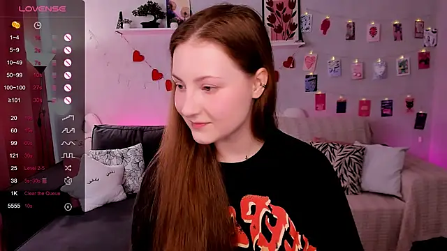 velvet cherry  online show from April 25, 7:55 am