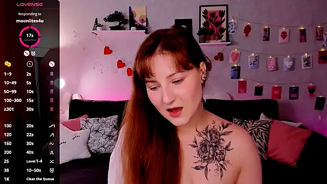 Snapshot of velvet_cherry_ chatting on July 19, 8:51 am velvet cherry online show from July 19, 8:51 am