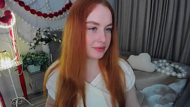 Snapshot of AirySilhouette chatting on April 20, 7:26 pm AirySilhouette online show from April 20, 7:26 pm