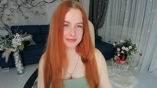 Snapshot of AirySilhouette chatting on April 22, 7:26 pm AirySilhouette online show from April 22, 7:26 pm