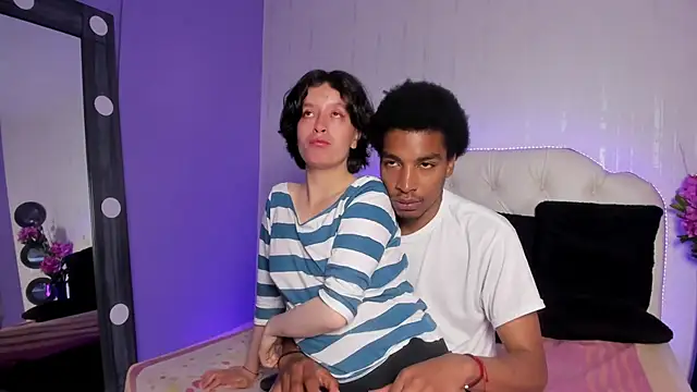 Snapshot of CoralAndOcean_ chatting on December 3, 1:09 pm CoralAndOcean online show from December 3, 1:09 pm