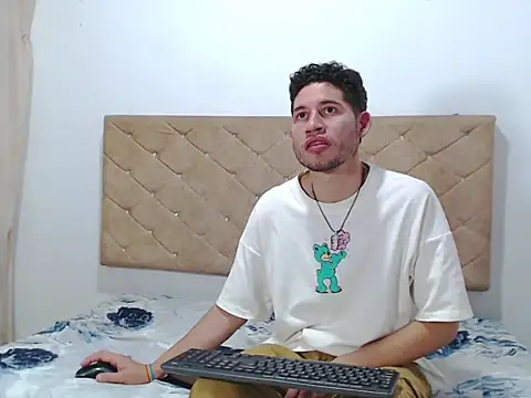 crissex3 online show from February 10, 8:02 pm