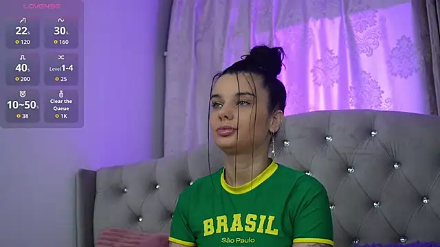 lovely sophia  online show from December 18, 5:46 am