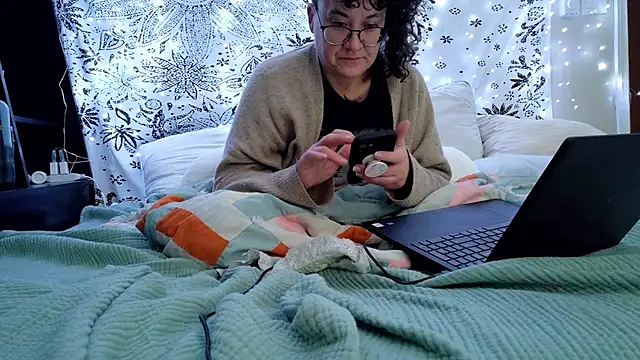 Snapshot of sareberr420 chatting on February 23, 12:13 pm sareberr420 online show from February 23, 12:13 pm