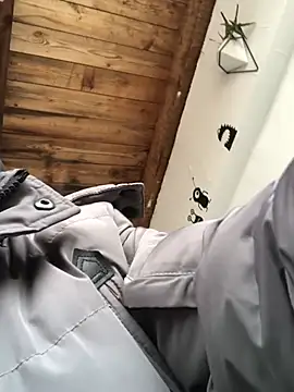 Spielzeugtwink online show from February 13, 1:29 pm