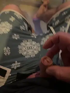 Snapshot of Damien40160 chatting on April 8, 6:19 pm Damien40160 online show from April 8, 6:19 pm