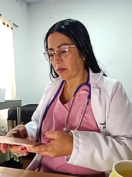 JustSamantha  online show from November 28, 12:52 pm