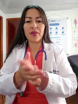 JustSamantha  online show from February 21, 1:34 pm