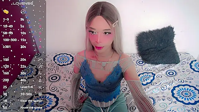 Snapshot of lissy_dhaniels chatting on May 2, 8:03 pm lissy dhaniels online show from May 2, 8:03 pm