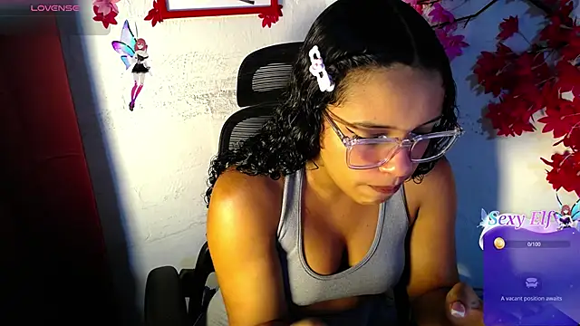 Snapshot of chleo_rosse chatting on May 26, 5:31 pm chleo rosse online show from May 26, 5:31 pm