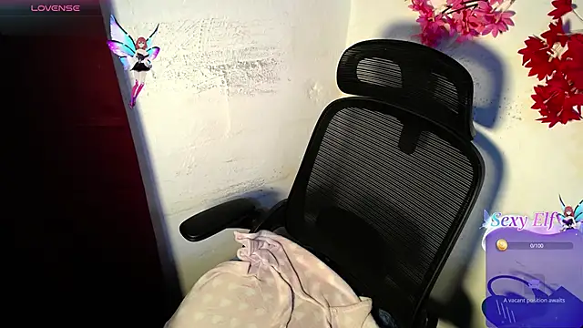 Snapshot of chleo_rosse chatting on June 11, 5:11 pm chleo rosse online show from June 11, 5:11 pm