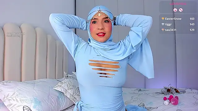 Amira-Zahra online show from April 1, 10:05 am