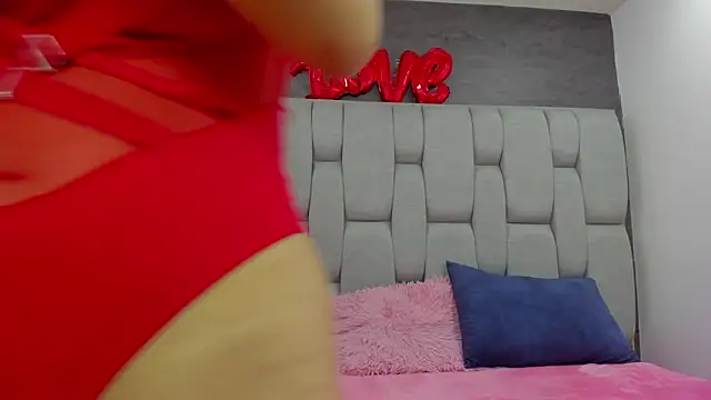 Sarita Ass online show from April 18, 3:54 am