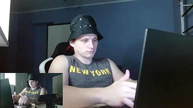 Poliglotjoe1 online show from February 16, 3:46 am