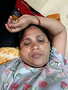 Snapshot of luxneha chatting on November 20, 7:41 am luxneha online show from November 20, 7:41 am