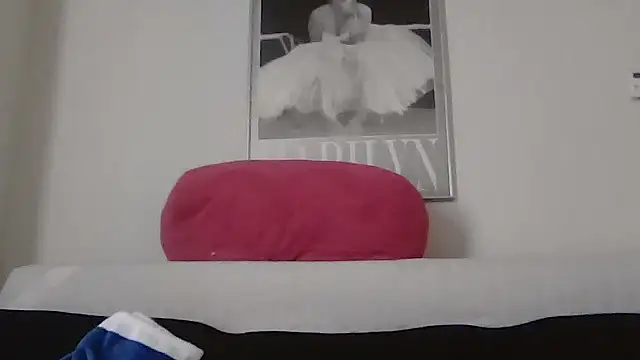 Snapshot of cryptokimgirl chatting on March 1, 4:20 pm cryptokimgirl online show from March 1, 4:20 pm