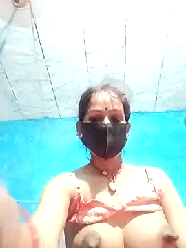 Snapshot of Nandani-758 chatting on May 3, 10:16 pm Nandani-758 online show from May 3, 10:16 pm