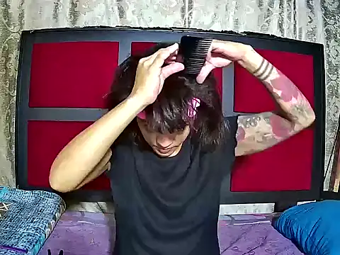 Cadence28 online show from April 3, 6:50 pm