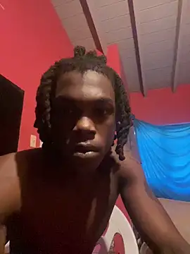 Snapshot of moneye215 chatting on November 20, 12:38 pm moneye215 online show from November 20, 12:38 pm