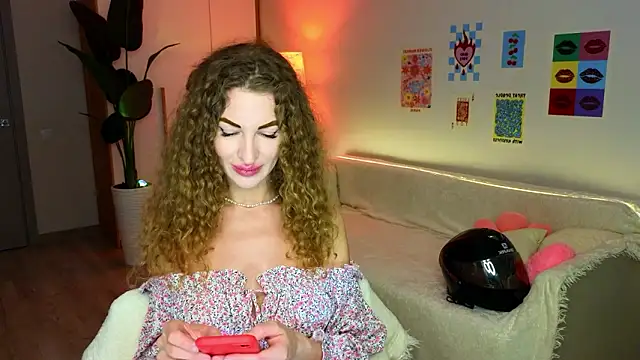 Anna  Herrera online show from March 14, 12:28 am