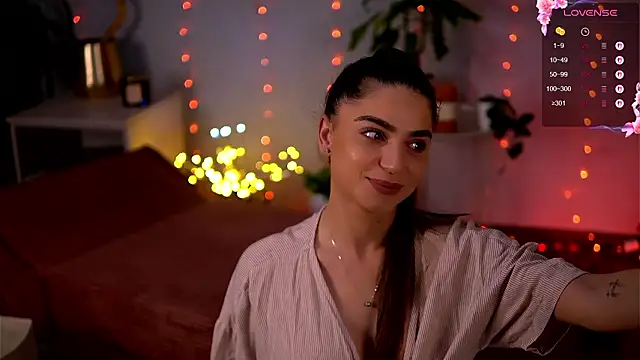 PureEllieX online show from March 13, 4:30 am