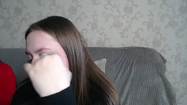 GirlPlayer online show from April 17, 9:45 am