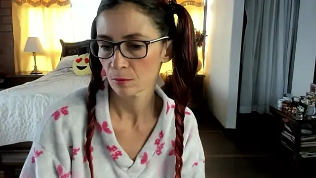 Charlotte-Willson online show from March 11, 9:54 pm