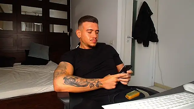 ElijahThorne online show from February 27, 9:42 am