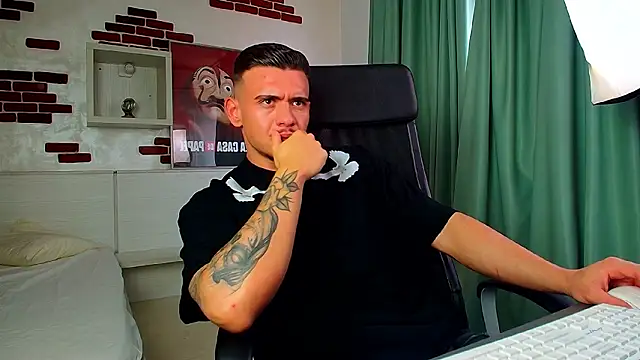 ElijahThorne online show from March 23, 10:41 am