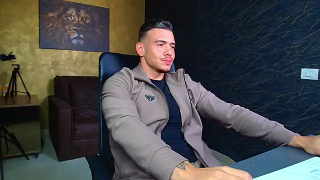 ElijahThorne online show from April 24, 6:38 am